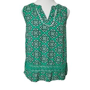 Crown & Ivy Top Size XS Green Blue and White Geometric Crochet Lace Sleeveless